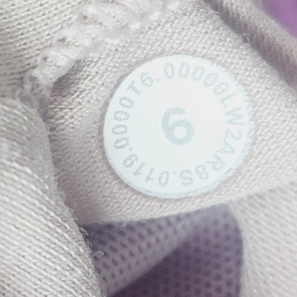 Lululemon Energy Sport Bra Size 6 - Picture 9 of 11